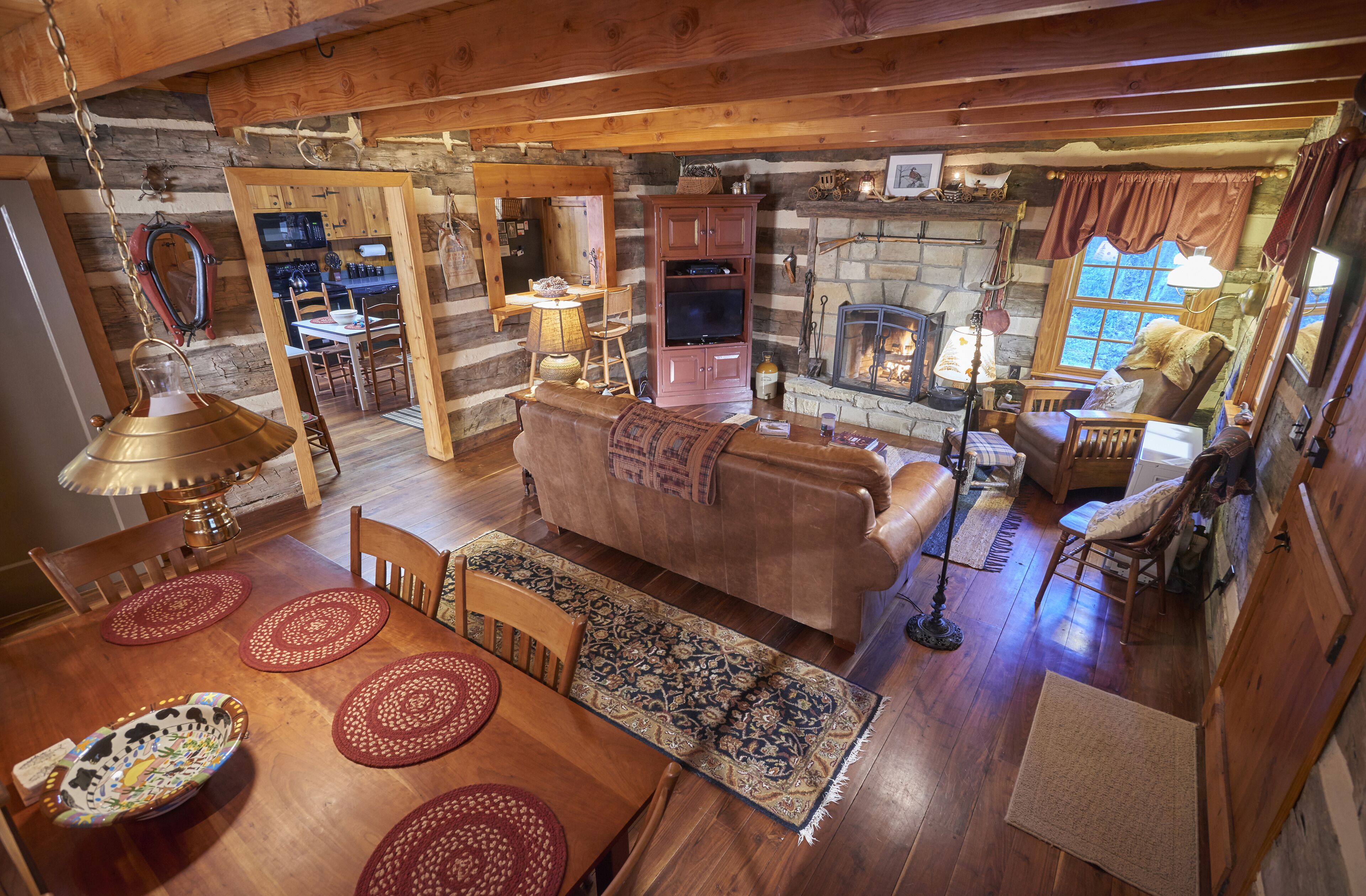 Smart TV, fireplace, DVD player, books