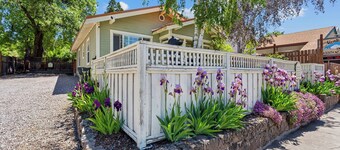 Historic cottage in downtown Mt. Shasta, just steps away from all the action.