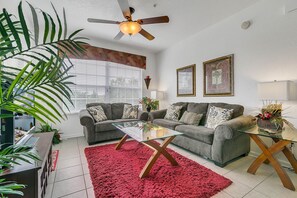 TV connectée, jeux vidéo, lecteur de DVD, baby-foot