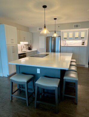 Fully Renovated Kitchen!