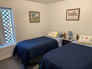 3 bedrooms, desk, iron/ironing board, travel cot