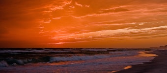 PRIVATE BEACH~2 Msters~Family Resort~2 Pools~Free Beach Chairs~Great Reviews!