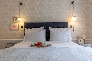 1 habitación, tabla de planchar con plancha, wifi gratis y ropa de cama 