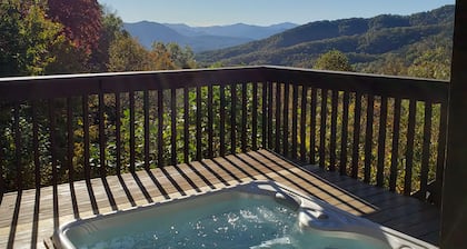 Beautiful Log Cabin on 20 private acres-Wifi -Hot Tub-Awesome Views