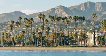 Affordable Beach Penthouse — 2 blocks to Beach and Funk Zone