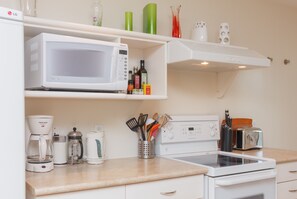 Kühlschrank, Mikrowelle, Geschirrspüler
