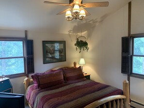 3 habitaciones, tabla de planchar con plancha, wifi y ropa de cama