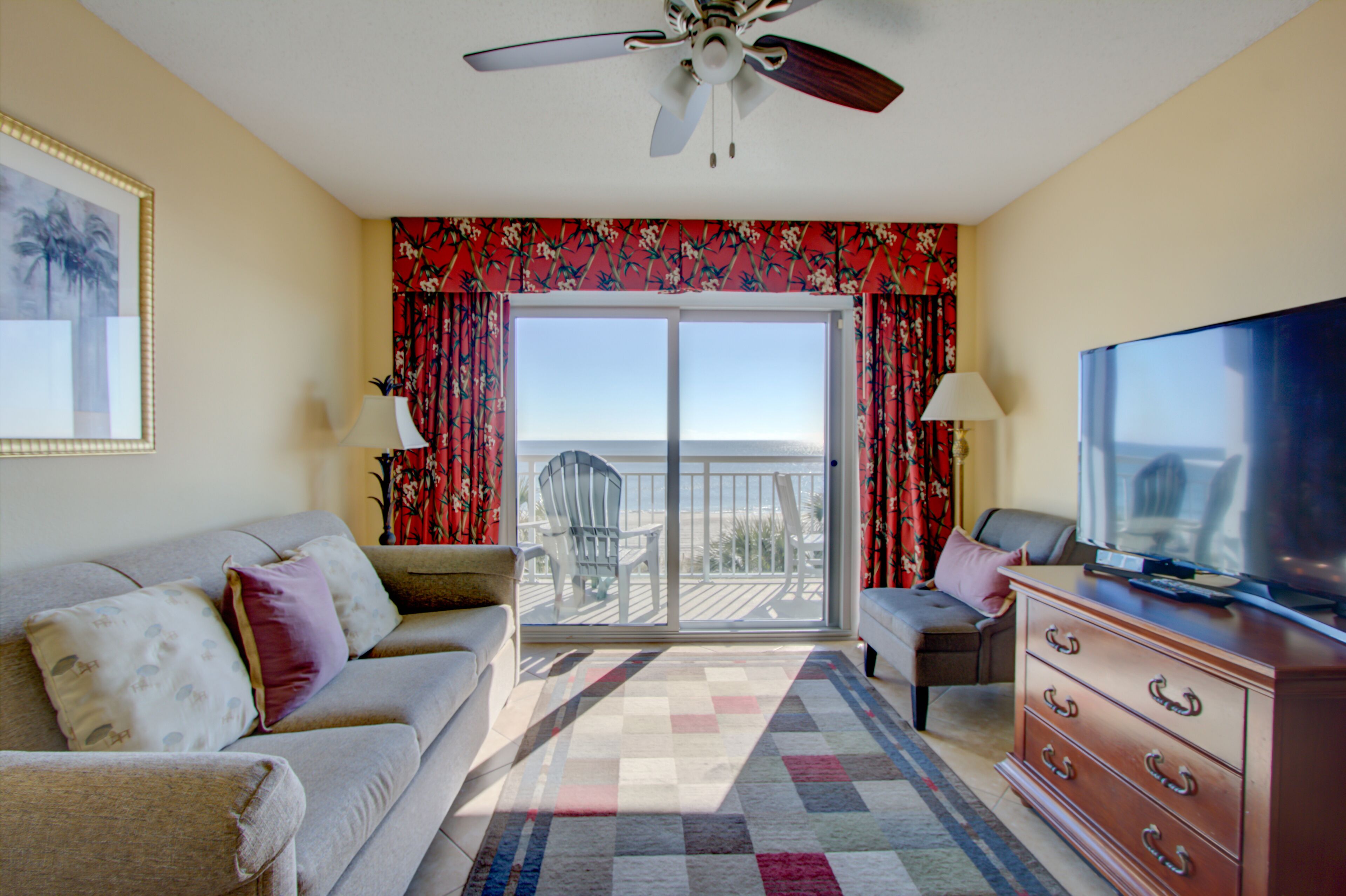 Smart TV, lettore DVD, libri