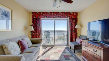 Smart TV, lettore DVD, libri