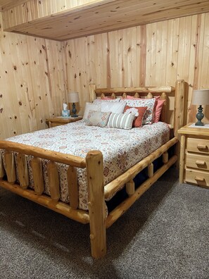 3 bedrooms, desk, iron/ironing board, free WiFi