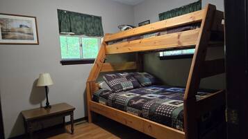 2 多间卧室、熨斗/熨衣板、床单