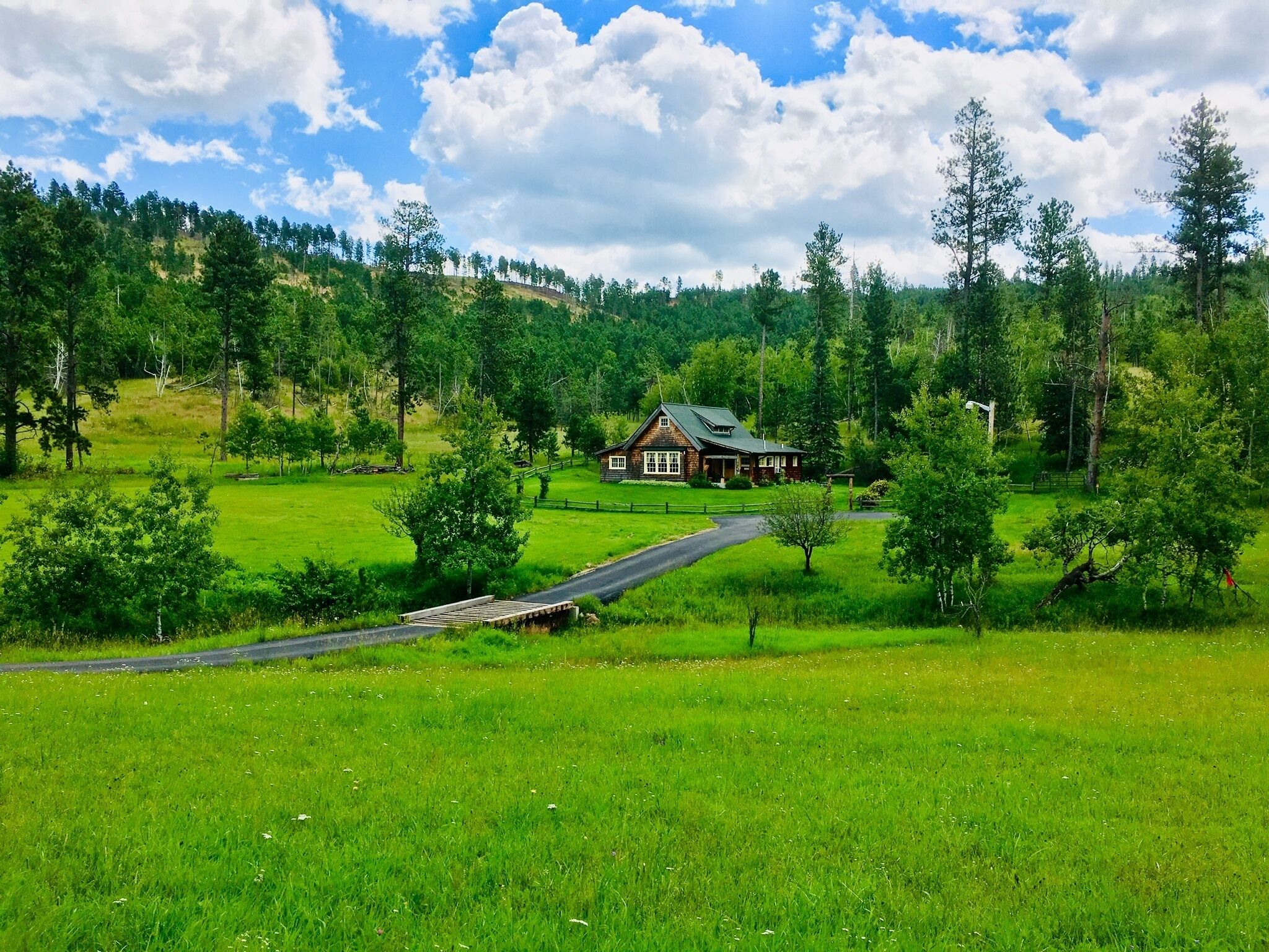 Little Elk Cottage in Scenic Vanocker Canyon With Beautiful Meadow Views!  