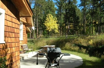 Black Hills - Little Elk Cottage Scenic Vanocker Canyon!