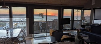 Panoramic Ocean View--3 Min Walk To Beach