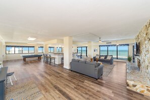 Smart TV, fireplace, DVD player, ping pong