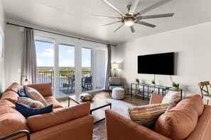 Smart TV - PERFECT PLACE PCB- Remodeled and Super Hosted! (Panama City Beach)
