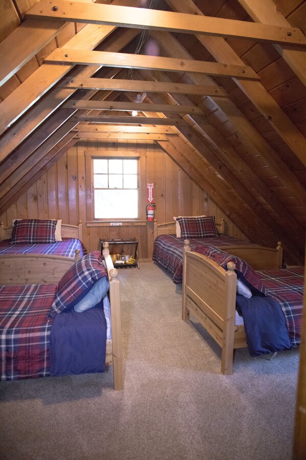 5 Schlafzimmer, Bügeleisen/Bügelbrett, kostenloses WLAN, Bettwäsche