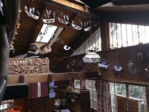 Interior - The Bolinas Artist Cottage-Just a Minit! near the Sea (Bolinas)