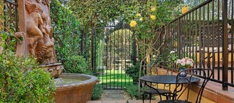 Exceptional Ocean Getaway — blocks to Beach and Funk Zone