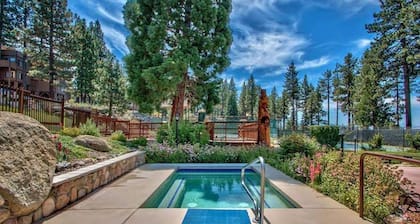 Hot Tub, Wi-Fi, near Heavenly/Casinos, Air Conditioning, BBQ, Garage, Clubhouse