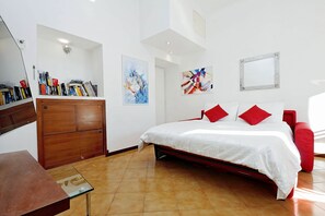 1 bedroom, in-room safe, iron/ironing board, WiFi