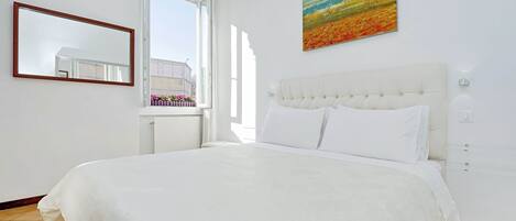 1 chambre, coffres-forts dans les chambres, fer et planche à repasser