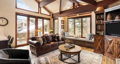 5 Min Walk DV Ski Slopes, Luxury, Family & Pet Friendly-Book 7 Nights 1 SkisFree