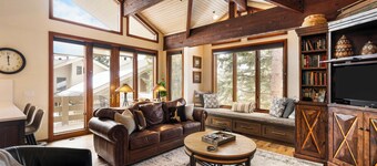 5 Min Walk DV Ski Slopes, Luxury, Family & Pet Friendly-Book 7 Nights 1 SkisFree