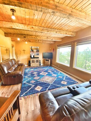 TV, fireplace, DVD player, books - Casa De Cuentos-MidTerm Rental: Available December-April/For Sale, Also-MAGIC (Taos)