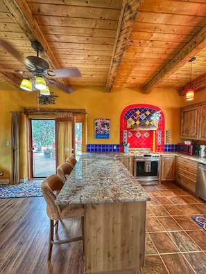 Fridge, microwave, oven, stovetop - Casa De Cuentos-MidTerm Rental: Available December-April/For Sale, Also-MAGIC (Taos)