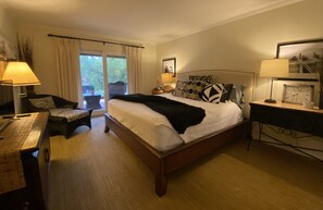 4 soveværelser, skrivebord, strygejern/strygebræt, weekendseng