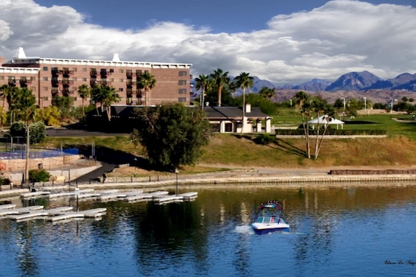 Queens Bay (OUR CONDO JUST ABOVE GOLF COURSE CLUB HOUSE) frm London Bridge