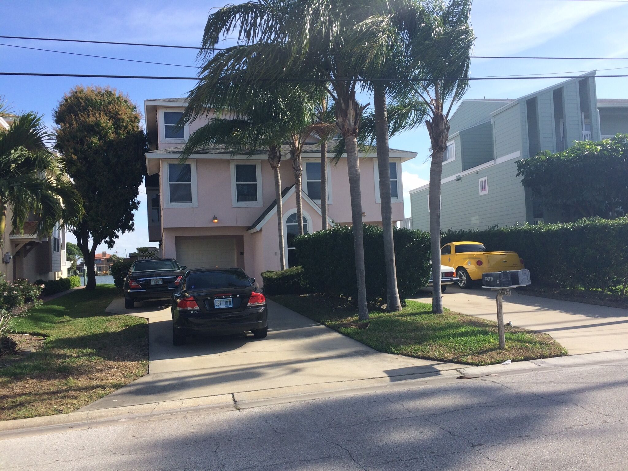 Pet- Friendly, Beach Rentals In Paradise, Last Minute & DOCK