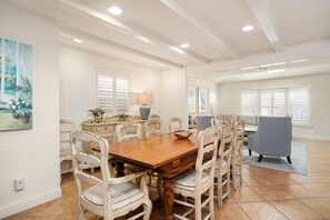 Dining - WALK to Beach, Pier and Downtown - Parking - BBQ - View (Pismo Beach)