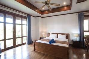 3-Bedroom Villa, Access to Shared Pool | 3 chambres, bureau, rideaux occultants, lits bébé (en supplément)