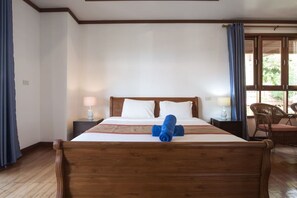 3 bedrooms, desk, blackout curtains, cots/infant beds - 3 Bedroom Villa TG25 Beach Front Resort SDV282-By Samui Dream Villas (Koh Samui)