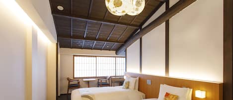 Luxury Twin Room, Non Smoking | Hypo-allergenic bedding, free minibar, in-room safe