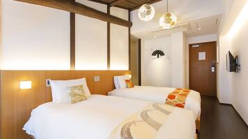 Luxury Twin Room, Non Smoking | Hypo-allergenic bedding, free minibar, in-room safe
