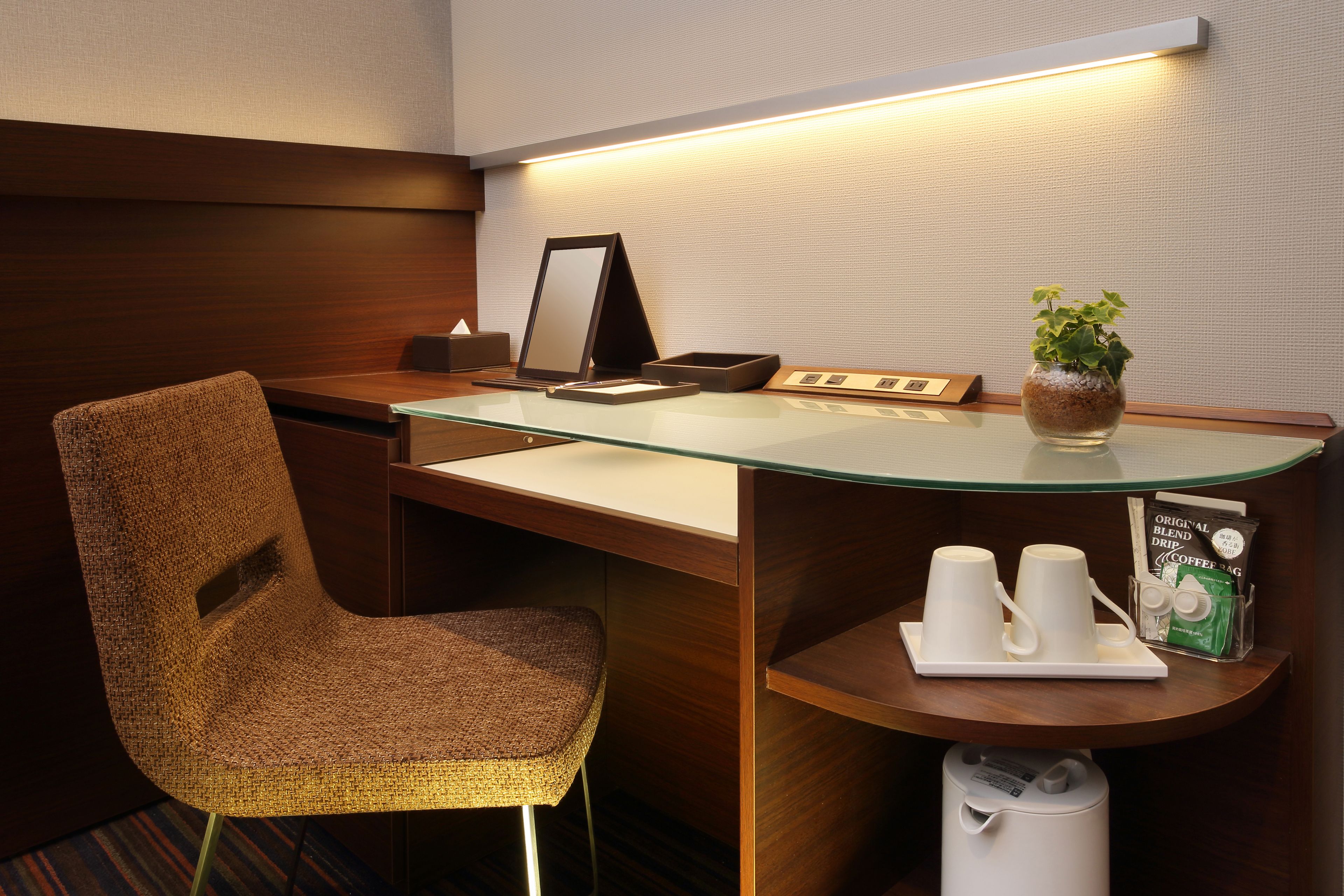 in-room safe, desk, free wifi, bed sheets