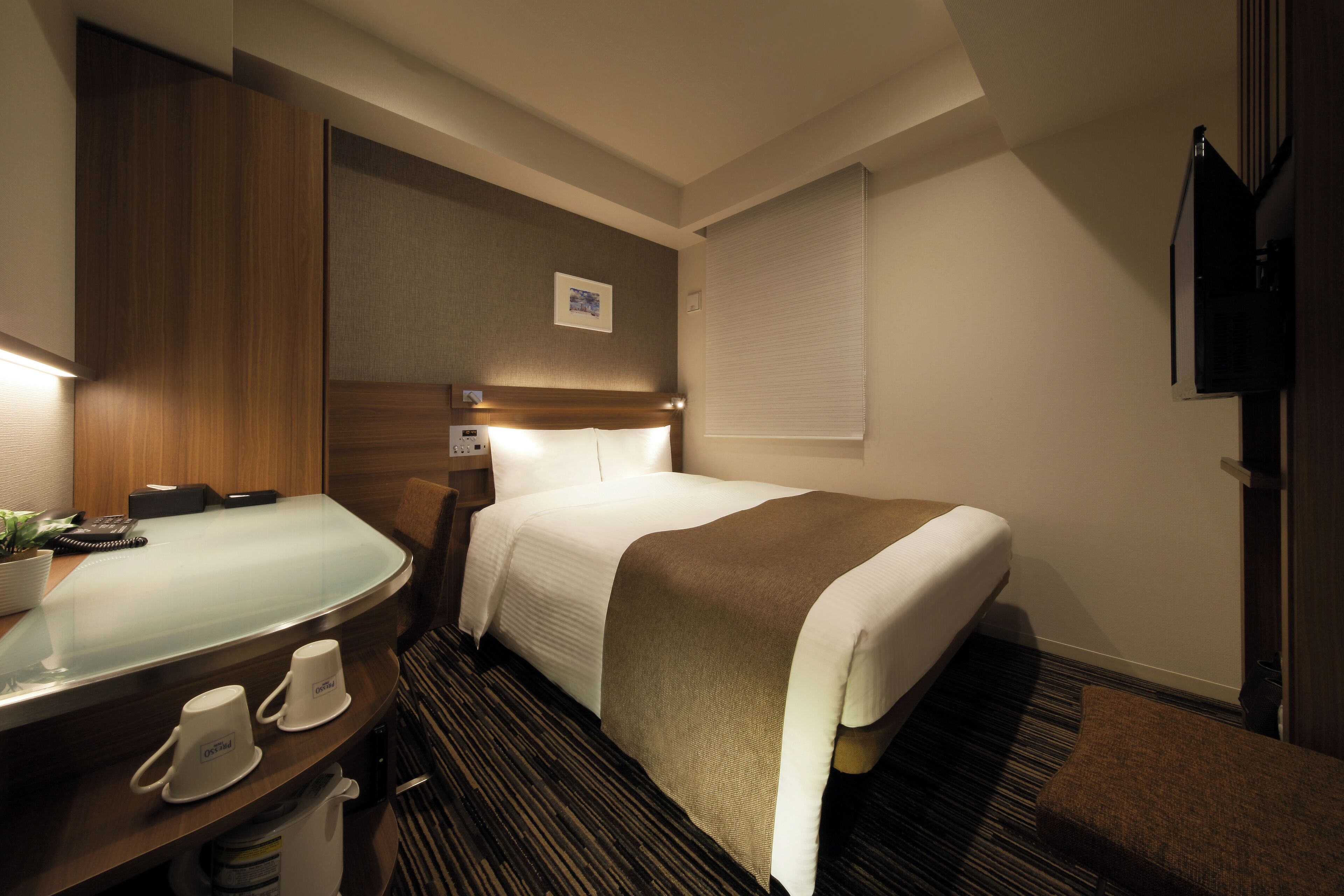 in-room safe, desk, free wifi, bed sheets