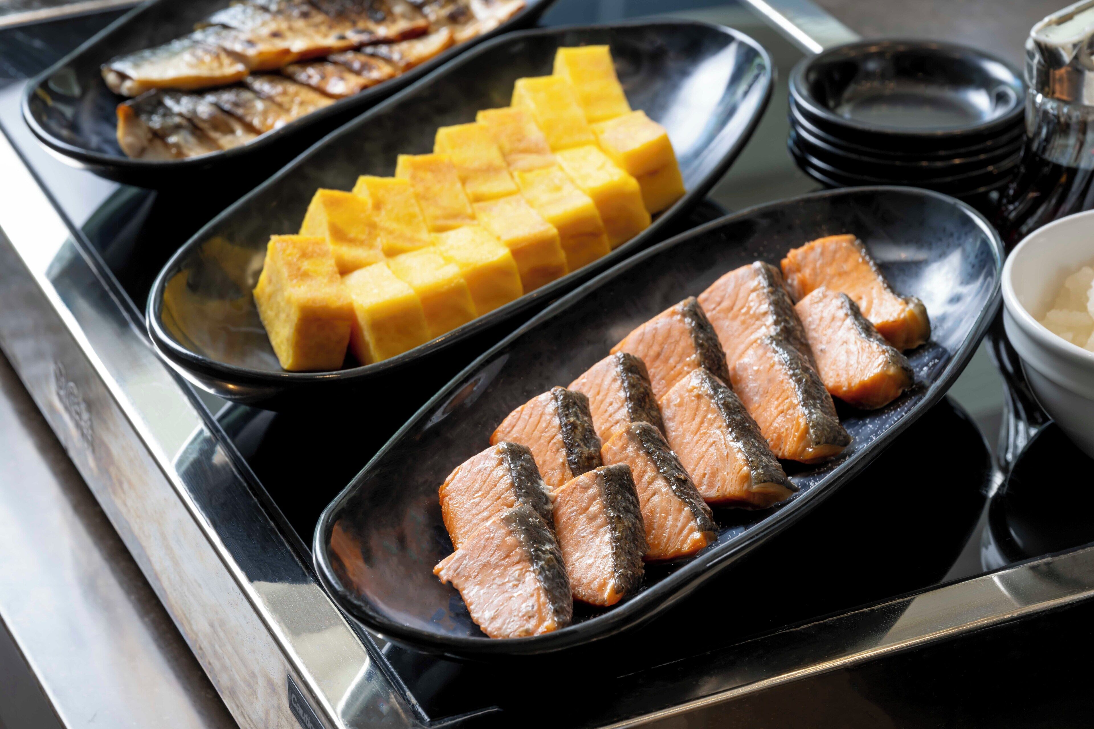 daily buffet breakfast (jpy 1500 per person)