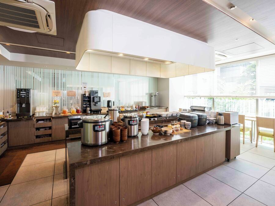 Sarapan prasmanan setiap hari (JPY 1500 per orang)