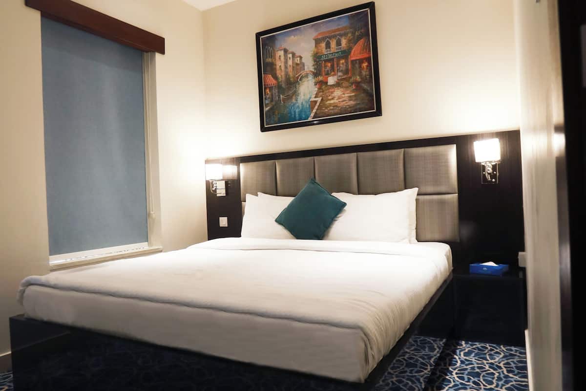 1 bedroom, in-room safe, soundproofing, iron/ironing board (on request)