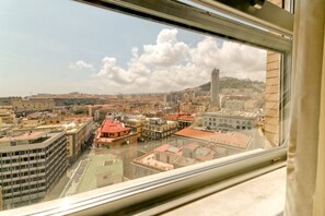 Chambre Double Exclusive, 1 très grand lit et 1 canapé-lit | Vue depuis l’hébergement