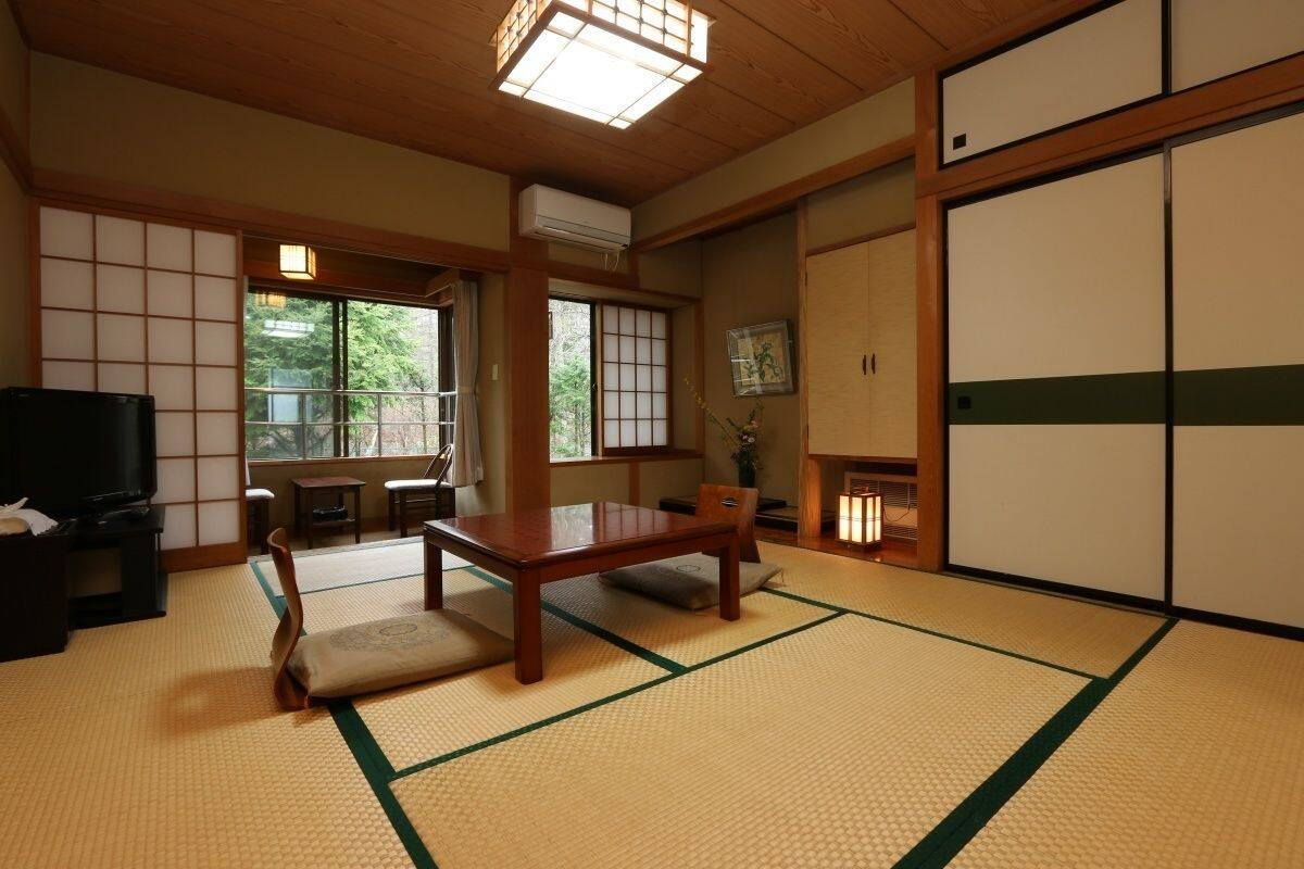 ห้องทราดิชันนัล, ห้องน้ำรวม, วิวสวน (Japanese Style) | ตู้นิรภัยในห้องพัก, ห้องเก็บเสียง, Wi-Fi ฟรี, ผ้าปูที่นอน