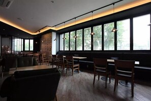 Breakfast served - Central Person Hotel Pyeongtaek (Pyeongtaek)