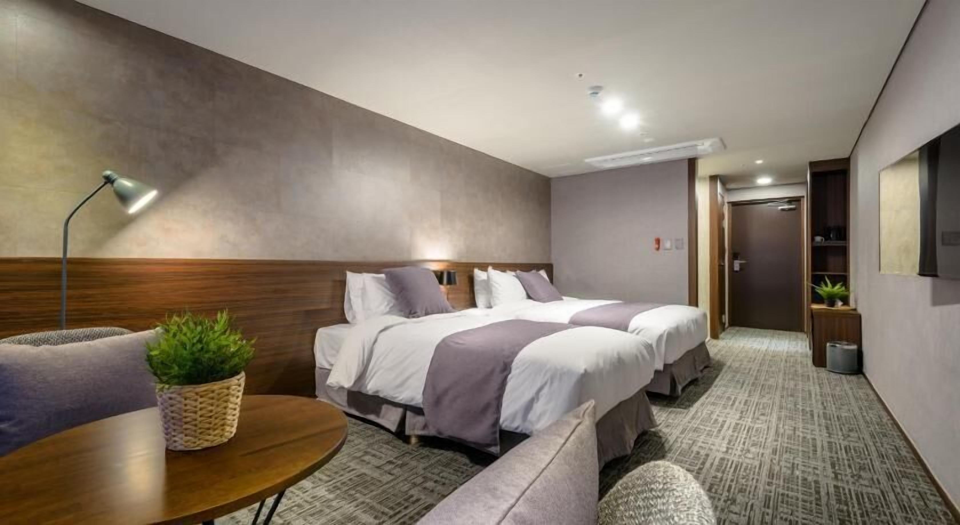 房內夾萬、隔音、免費 Wi-Fi、床單