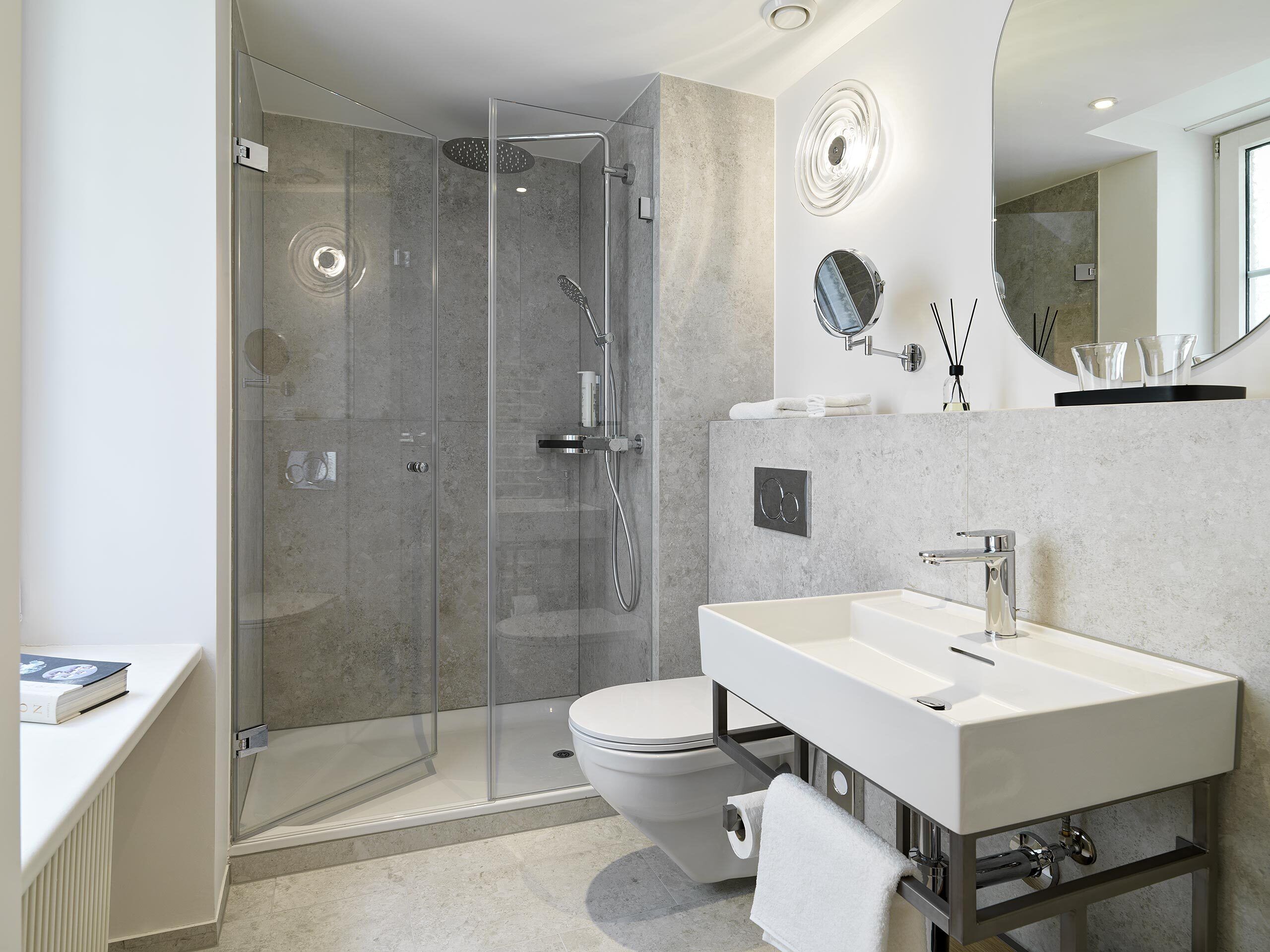 business room | bathroom | shower, hair dryer, towels