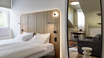 Business Room | In-room safe, iron/ironing board (on request), free WiFi