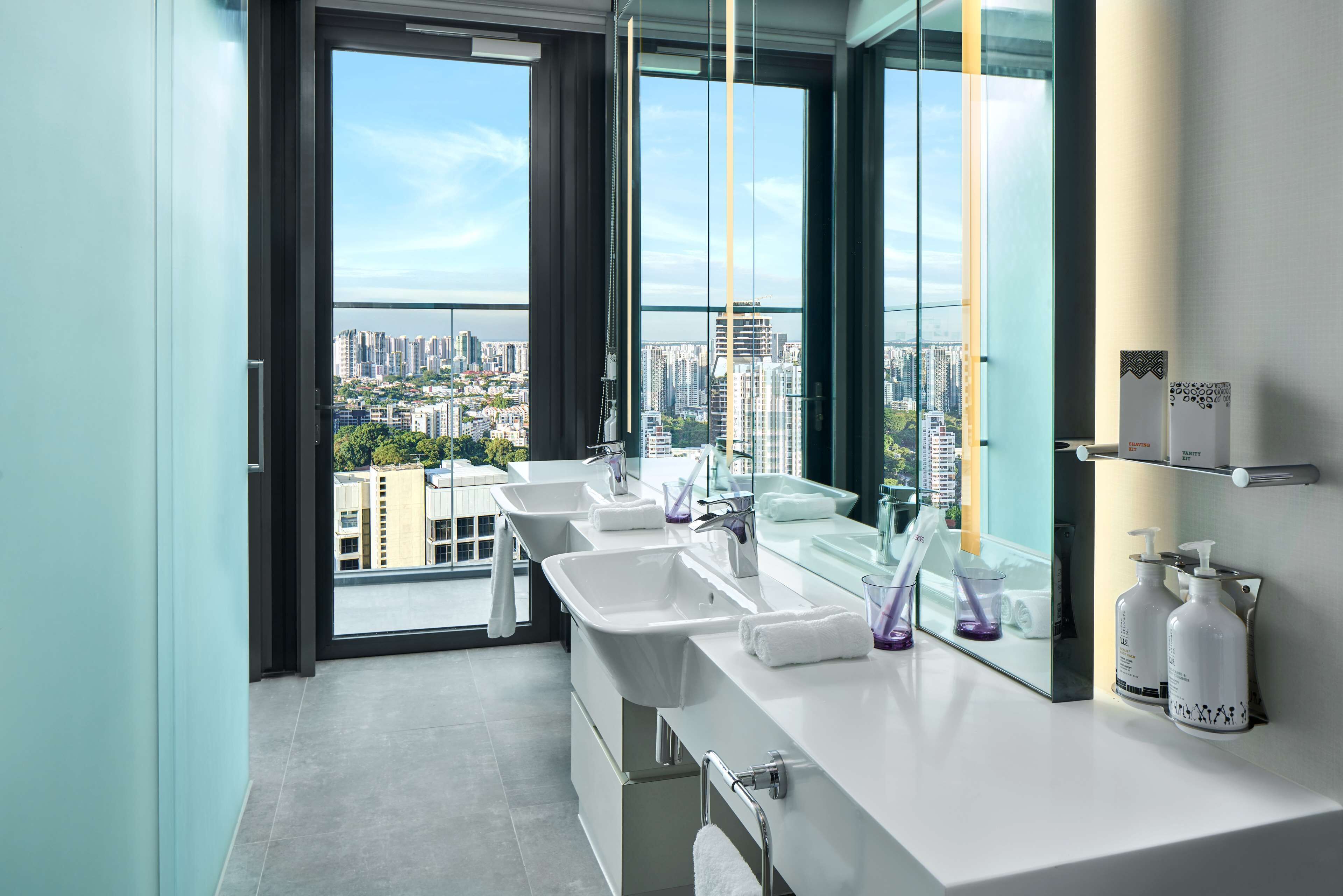 shower, rainfall showerhead, free toiletries, hair dryer